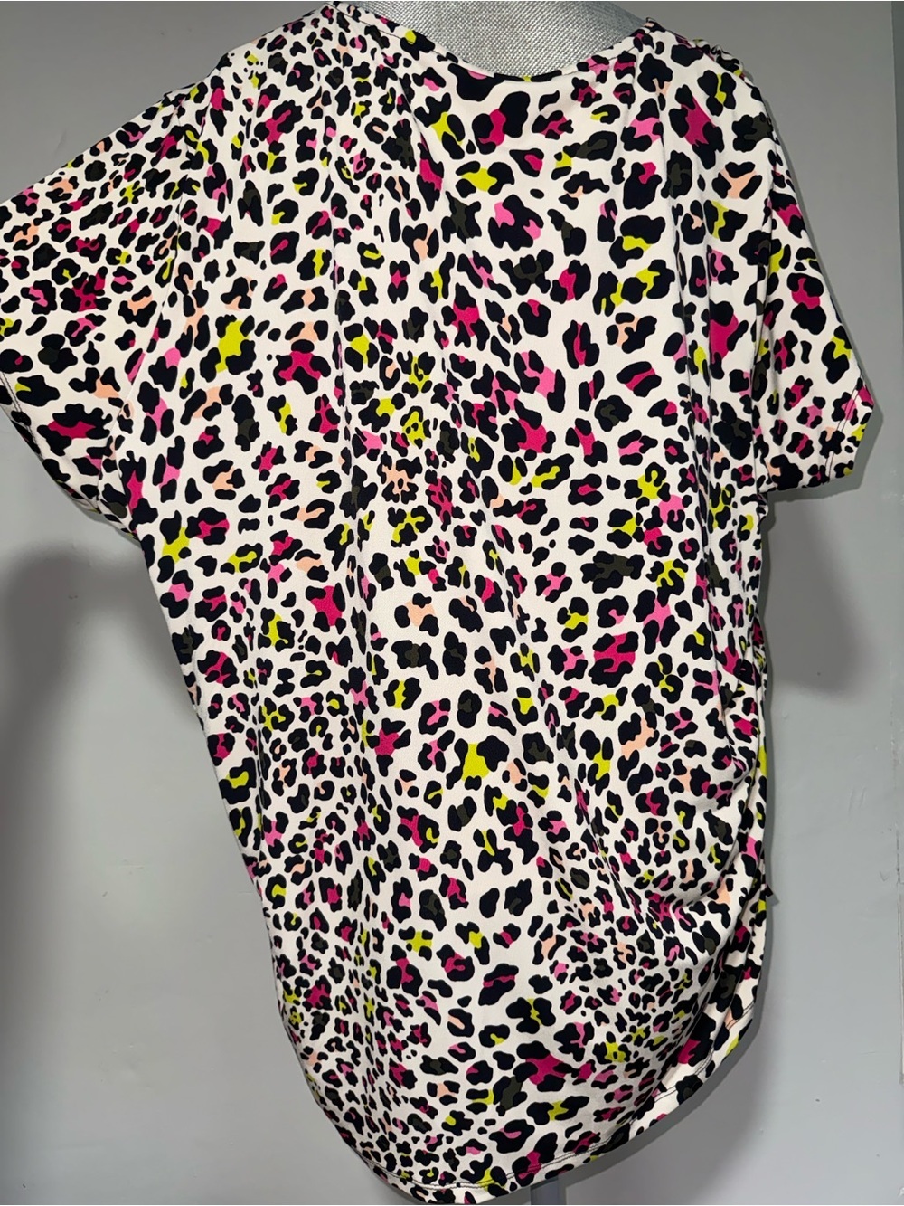 Peter Nygard Womans Pink Leopard Print Cowl Neck Top - Picture 2 of 3